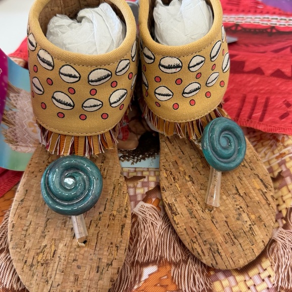 Disney Moana Costume and sandals - Picture 3 of 5